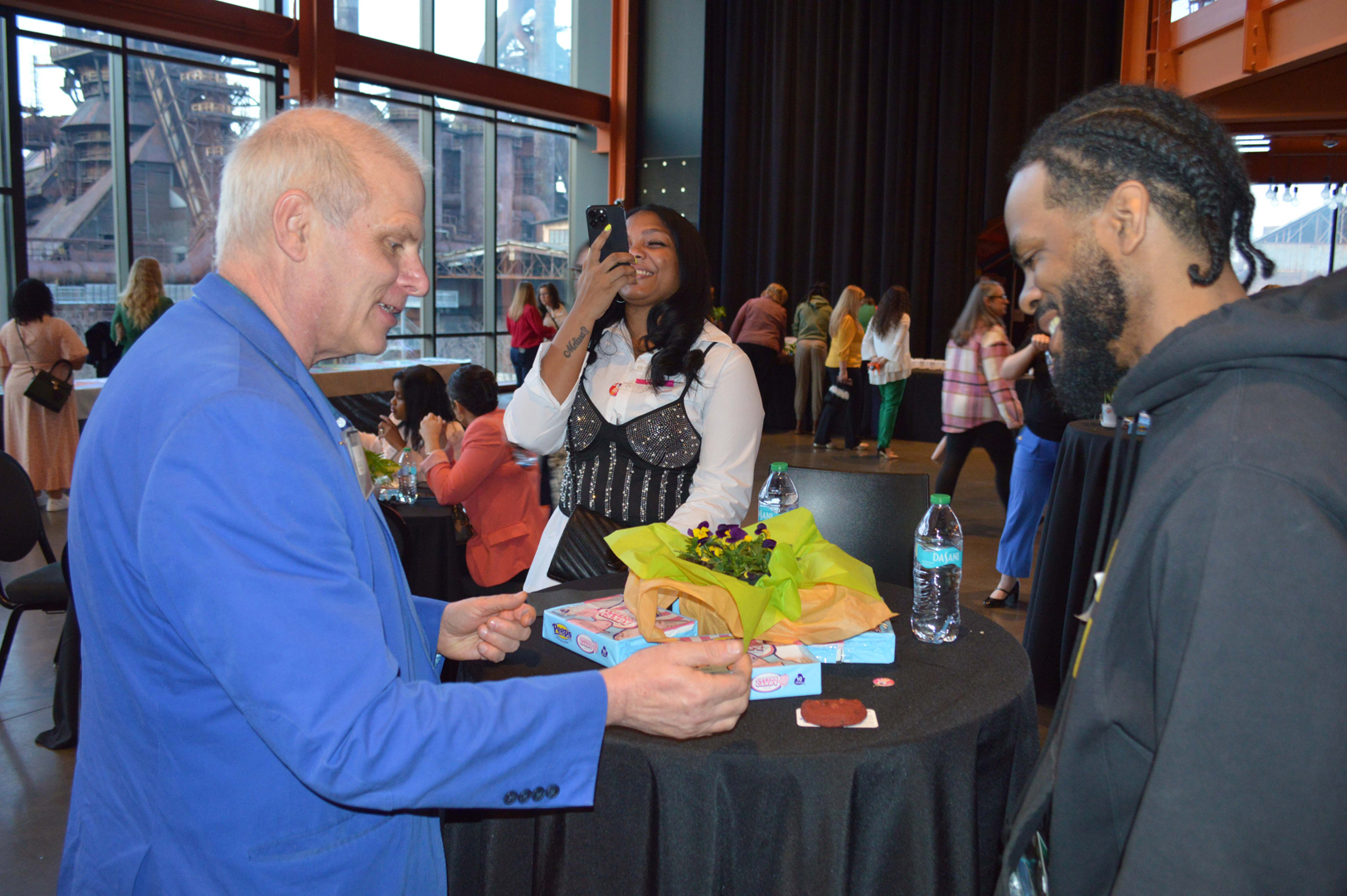 Rick Deezie performing interactive corporate magic and mentalism for adults at a Philadelphia area business event. | Rick Deezie | Rick Deezie Rick Deezie performing interactive corporate magic and mentalism for adults at a Philadelphia area business event.